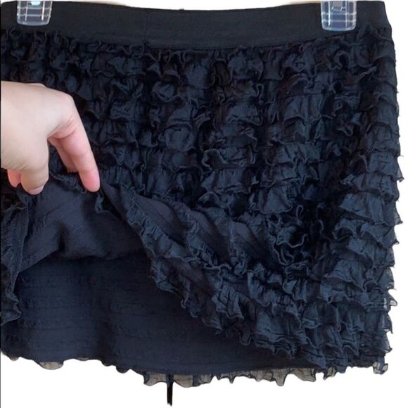 Forever 21 Solid Black Ruffle layered stretchy spandex mini Skirt fringe Size L - Picture 7 of 8